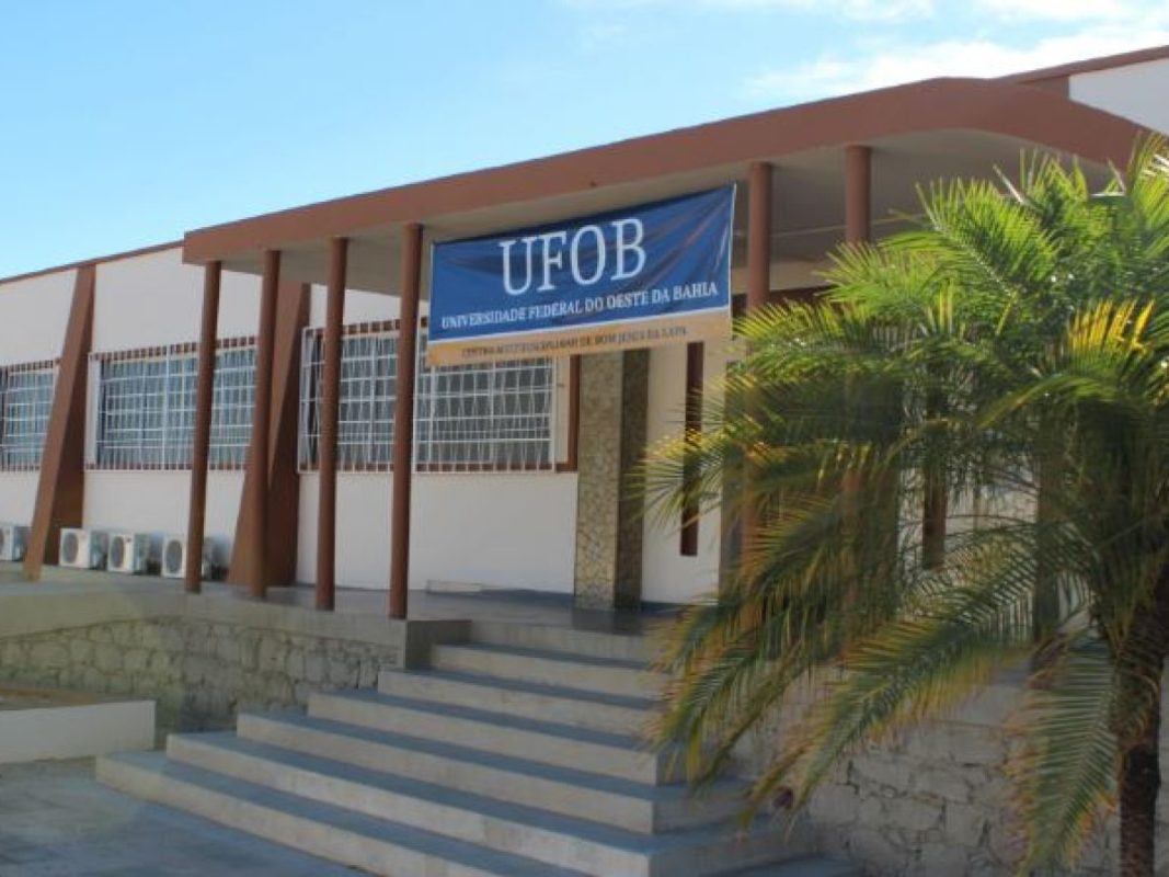 Concurso UFOB 2025